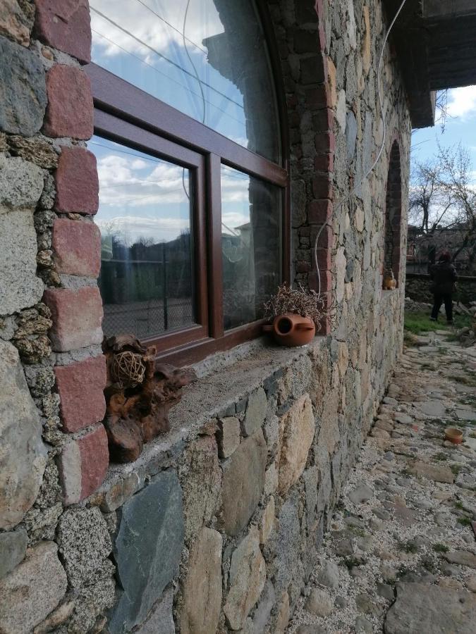 Лилянината Къща Villa Kalofer Luaran gambar