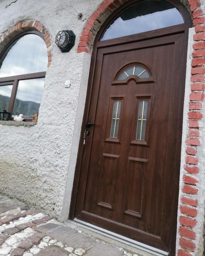 Лилянината Къща Villa Kalofer Luaran gambar