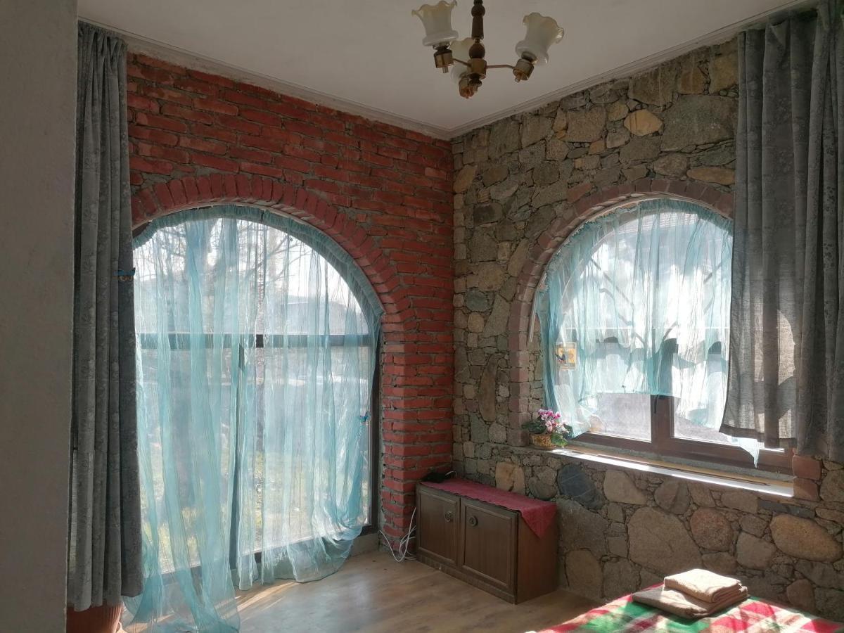 Лилянината Къща Villa Kalofer Luaran gambar